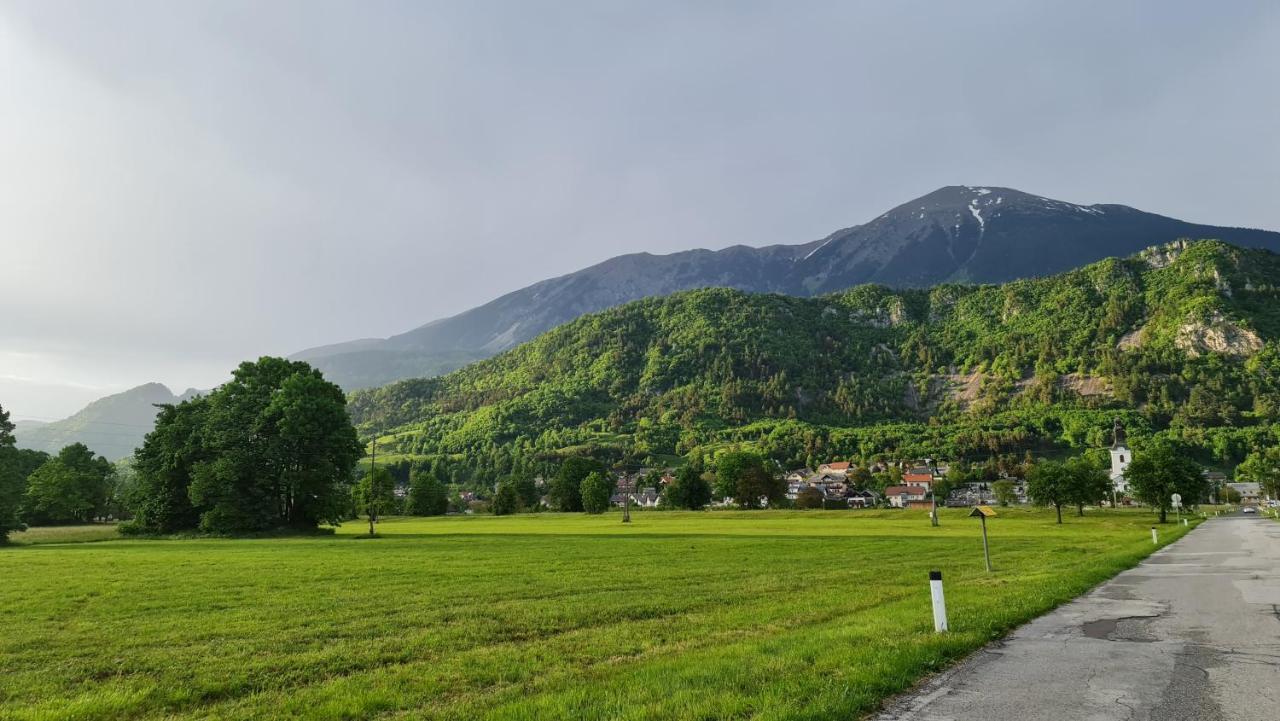 Guesthouse Osvald Zirovnica ภายนอก รูปภาพ