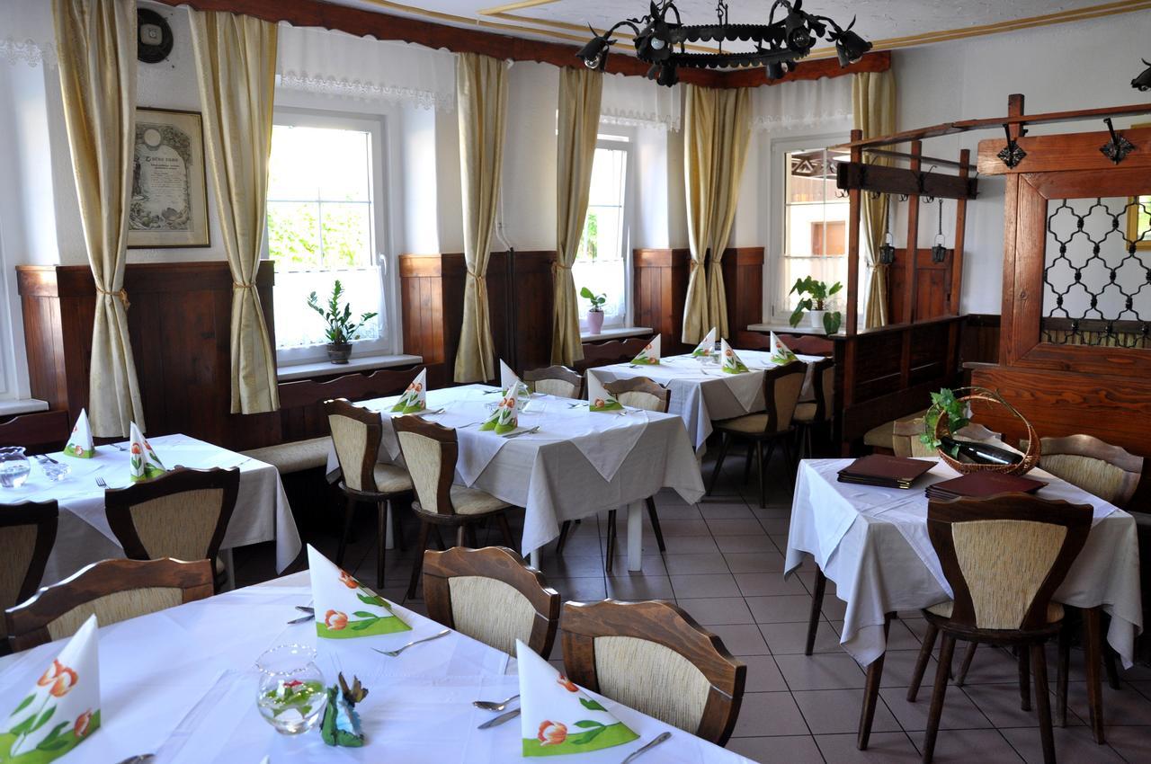 Guesthouse Osvald Zirovnica ภายนอก รูปภาพ