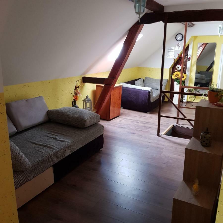 Guesthouse Osvald Zirovnica ภายนอก รูปภาพ