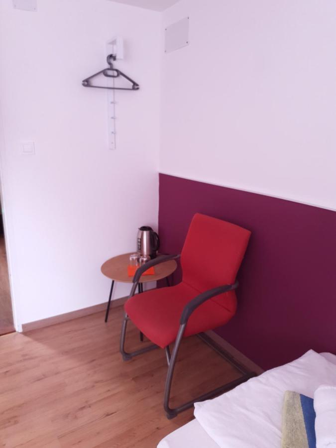 Guesthouse Osvald Zirovnica ภายนอก รูปภาพ