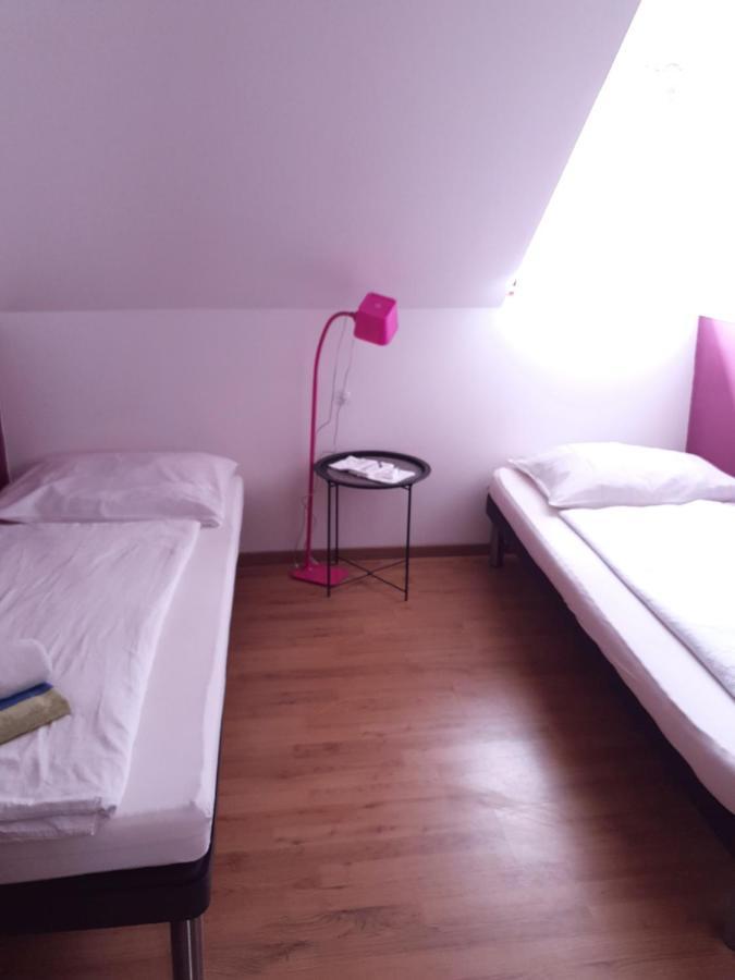 Guesthouse Osvald Zirovnica ภายนอก รูปภาพ